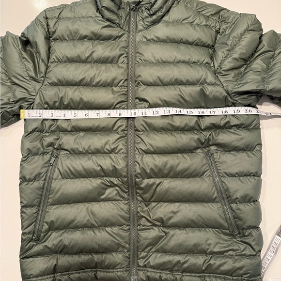 Quince Women's Lightweight Packable Down Puffer Jacket Loden Sz M - Picture 6 of 9